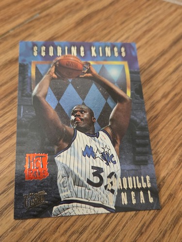 Shaquille O'Neal [Hot Packs] #8 1995 Ultra Scoring Kings card