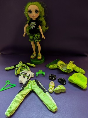 Rainbow High Jade Hunter   Green Fashion Doll with 2 Outfits
