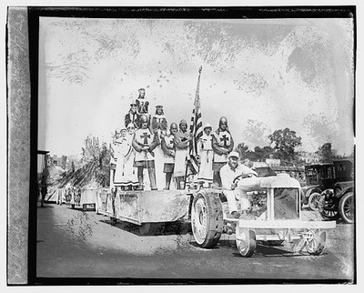 Photo:Crusades Float Parade June 7 1923