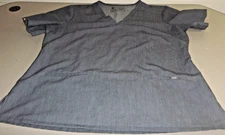 WOMEN'S FIGS GRAPHITE  CASMA THREE POCKET SCRUB TOP SIZE LARGE
