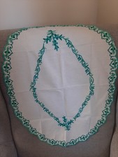 Vintage Embroidered 25" X 17"  Oval Table/ Place Mat
