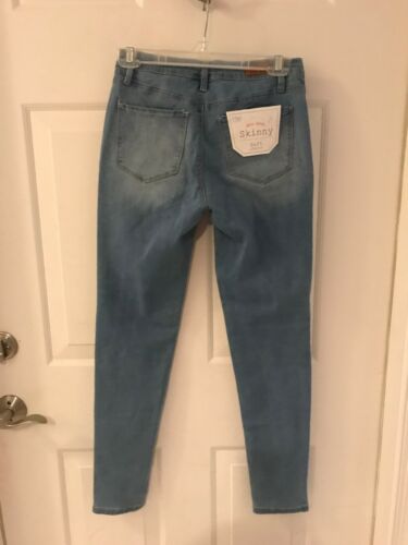 BRAND NEW YMI SUPER SOFT MID-RISE DENIM SKINNYJEANS, BLUE - Picture 2 of 3
