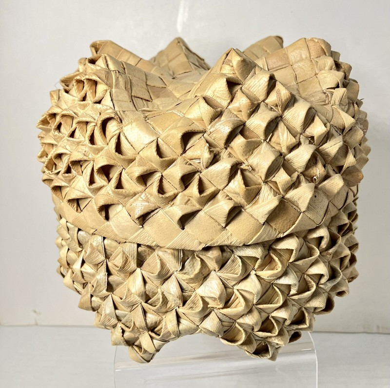 Basket Hand made Woven Hawaiian Native Lauhala Pineapple Early Mid 20th 2 Parts