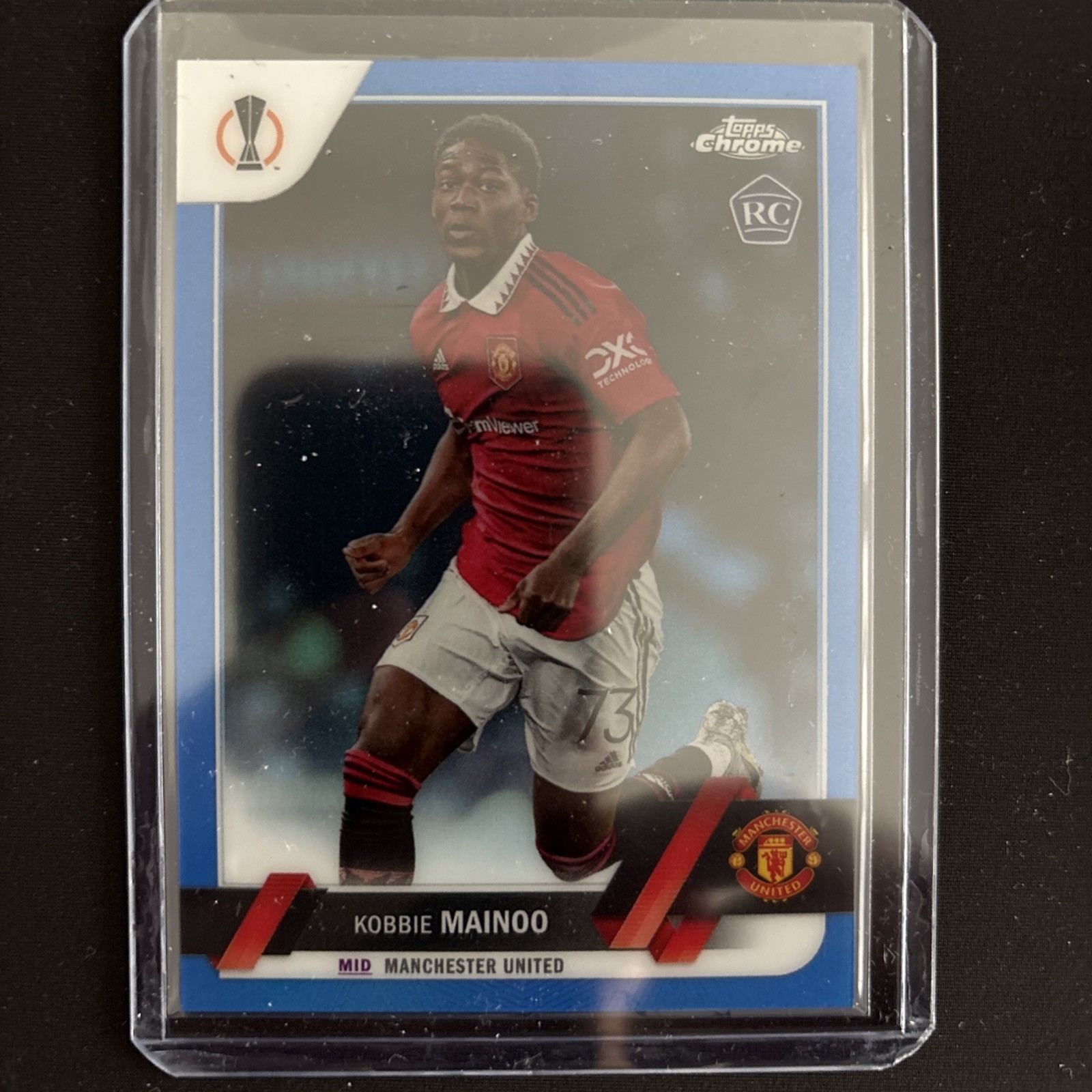 2022-23 Topps Chrome UEFA # 118 Kobbie Mainoo blue /150 refractor rookie RC