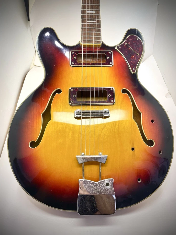 Guitarra Vintage Modelo Bruno Conqueror Cuerpo Hueco Hecha en Japón - Estilo Teisco Foto 2 de 4