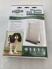 NEW PetSafe Plastic Pet Door White 5 1/8"x8 1/4" opening size Small 1-15 LB