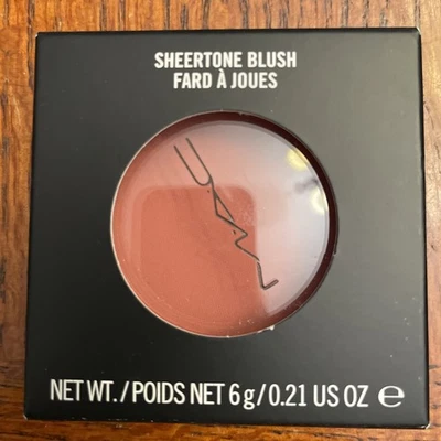 M.A.C. Blush, Concealer, Strobe Cream, Hydrating Spray & Skinfinish - image 1 of 4