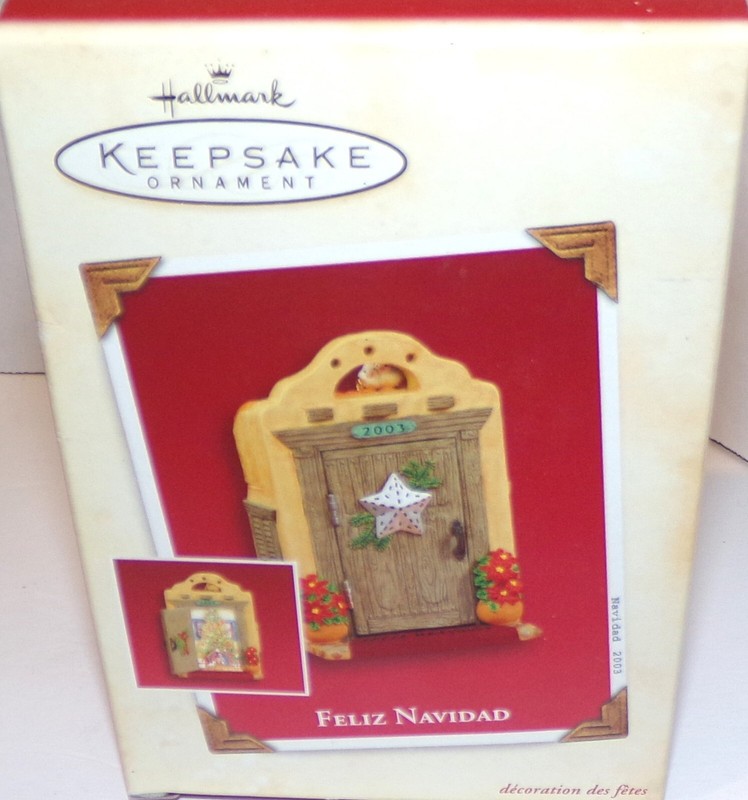 HALLMARK KEEPSAKE ORNAMENT! "FELIZ NAVIDAD" JUST BEAUTIFUL COLLECTIBLE!