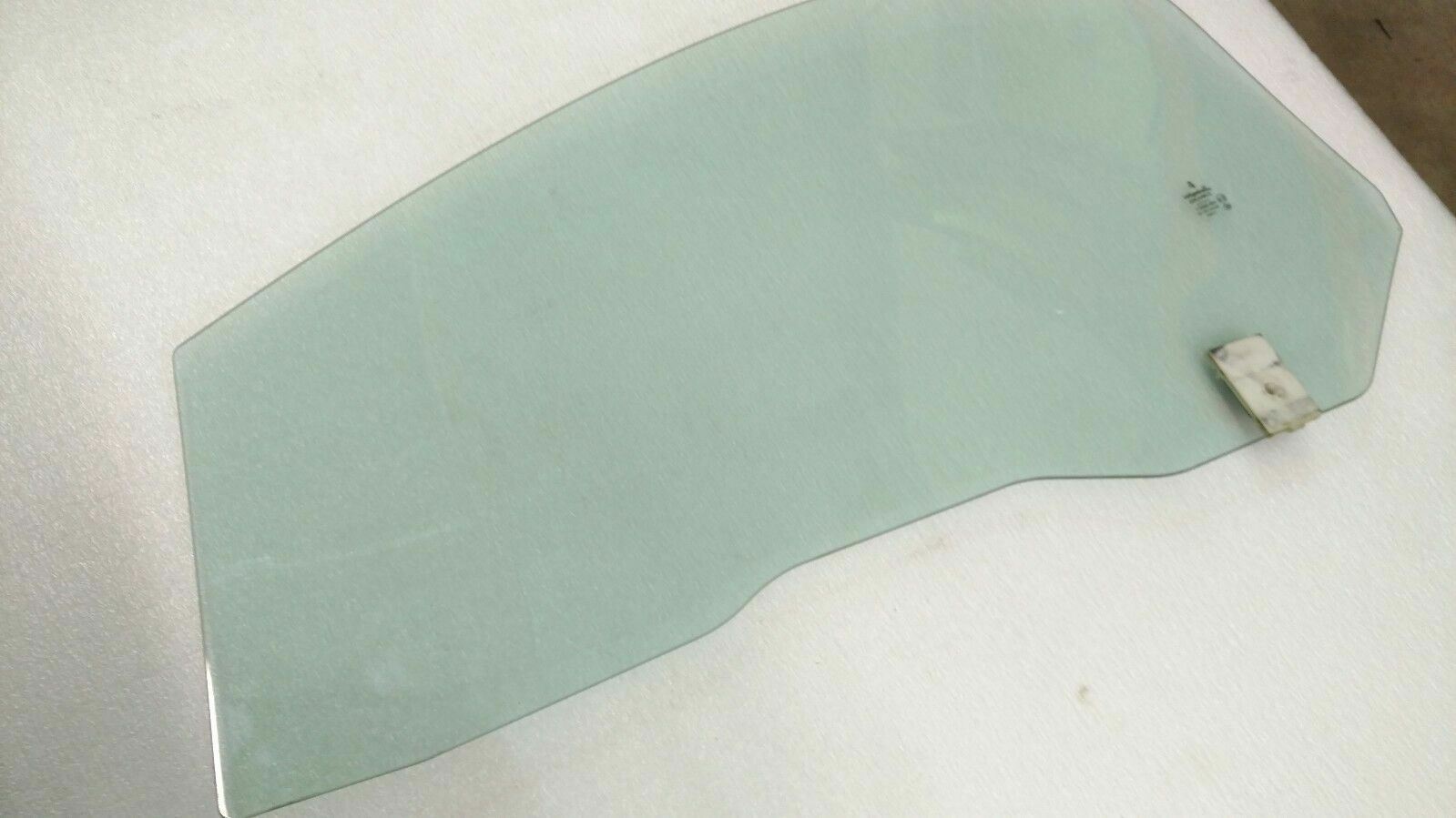LAMBORGHINI GALLARDO LP560 SPYDER RIGHT SIDE DOOR WINDOW GLASS OEM 407845202 