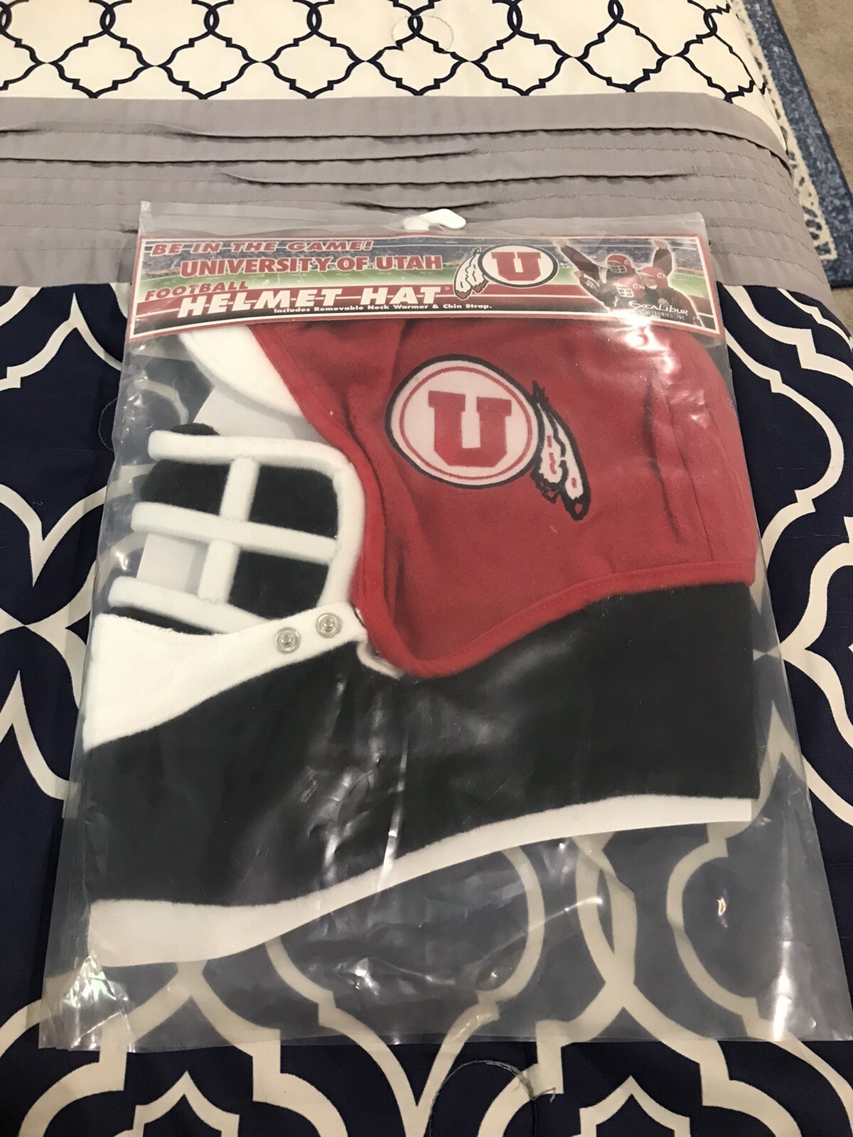 University of Utah Be In the Game! Football Helmet Hat Neck Warmer & Chin Strap