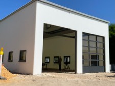 Fahrzeughalle 2-ständig / 2 Tore - Maßstab 1:50 - Bausatz