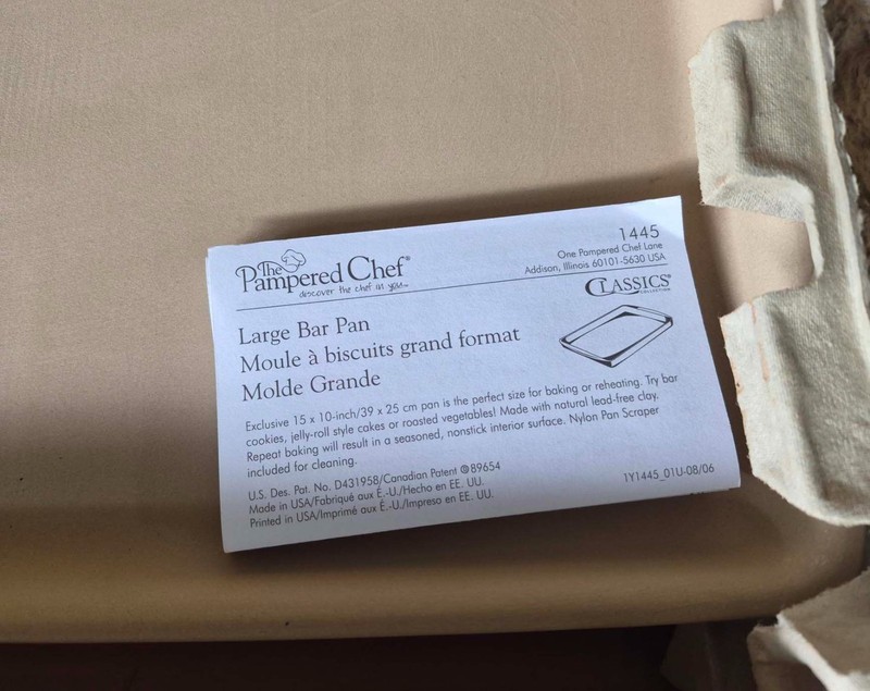 NEW PAMPERED CHEF LARGE BAR PAN STONEWARE NEW IN BOX , Item 1445 NEVER USED