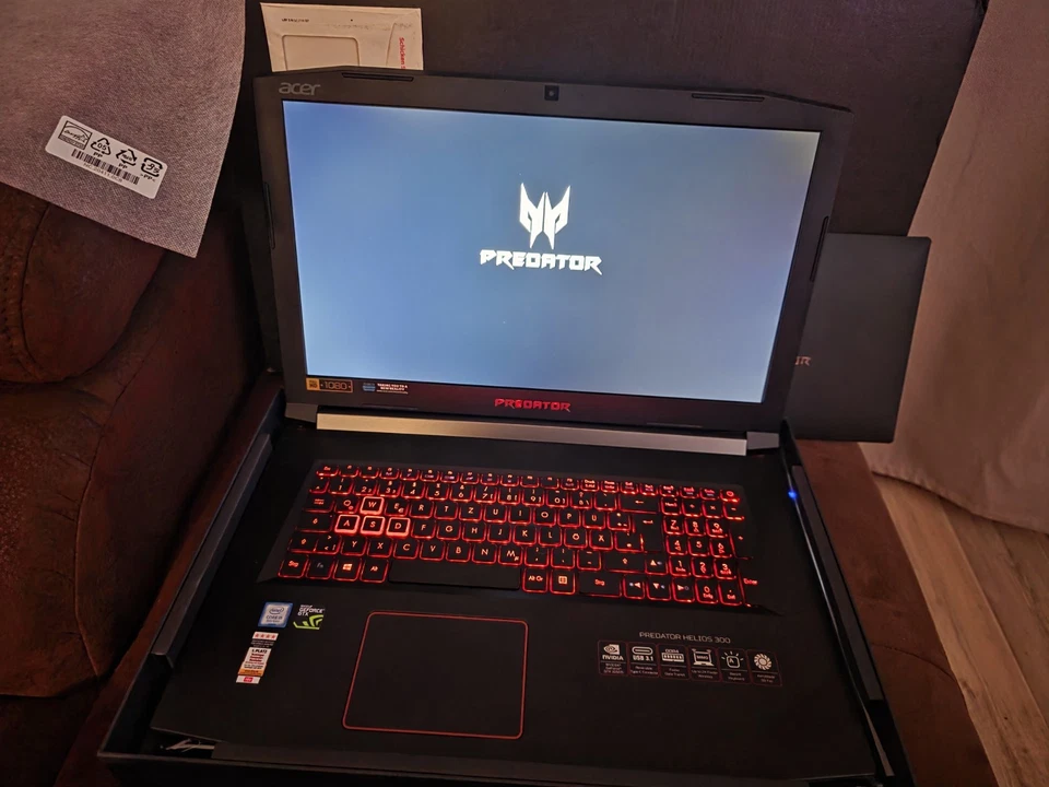Acer Predator Helios 300 - Bild 3 von 4