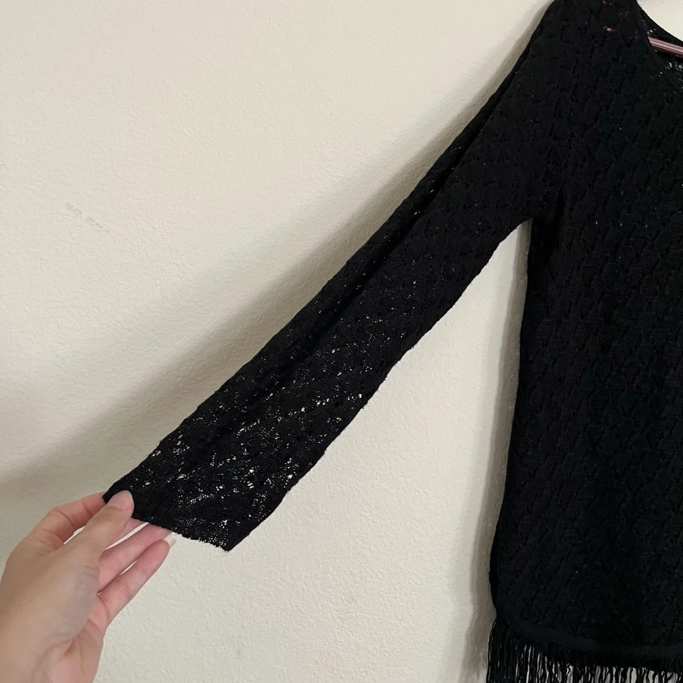 Brittany Black Long Sleeve Boho Festival Open Knit Round Neck Fringe Top SZ L - Image 3 of 4