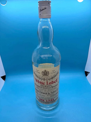 Dewar's White Label Blended Scotch Whisky Liquor Bottle, One Litre, Clear