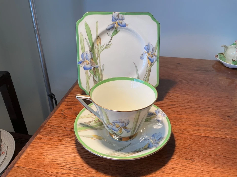 Lovely Vintage 1946 Royal Doulton trio, cup, saucer, plate, Iris pattern VGC - image 2 of 4