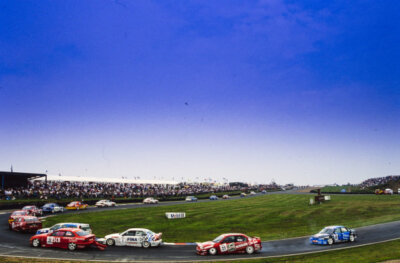Jan Lammers Volvo 850 Racing Volvo 850 SE GLT battles with Hamish - 1994 Photo