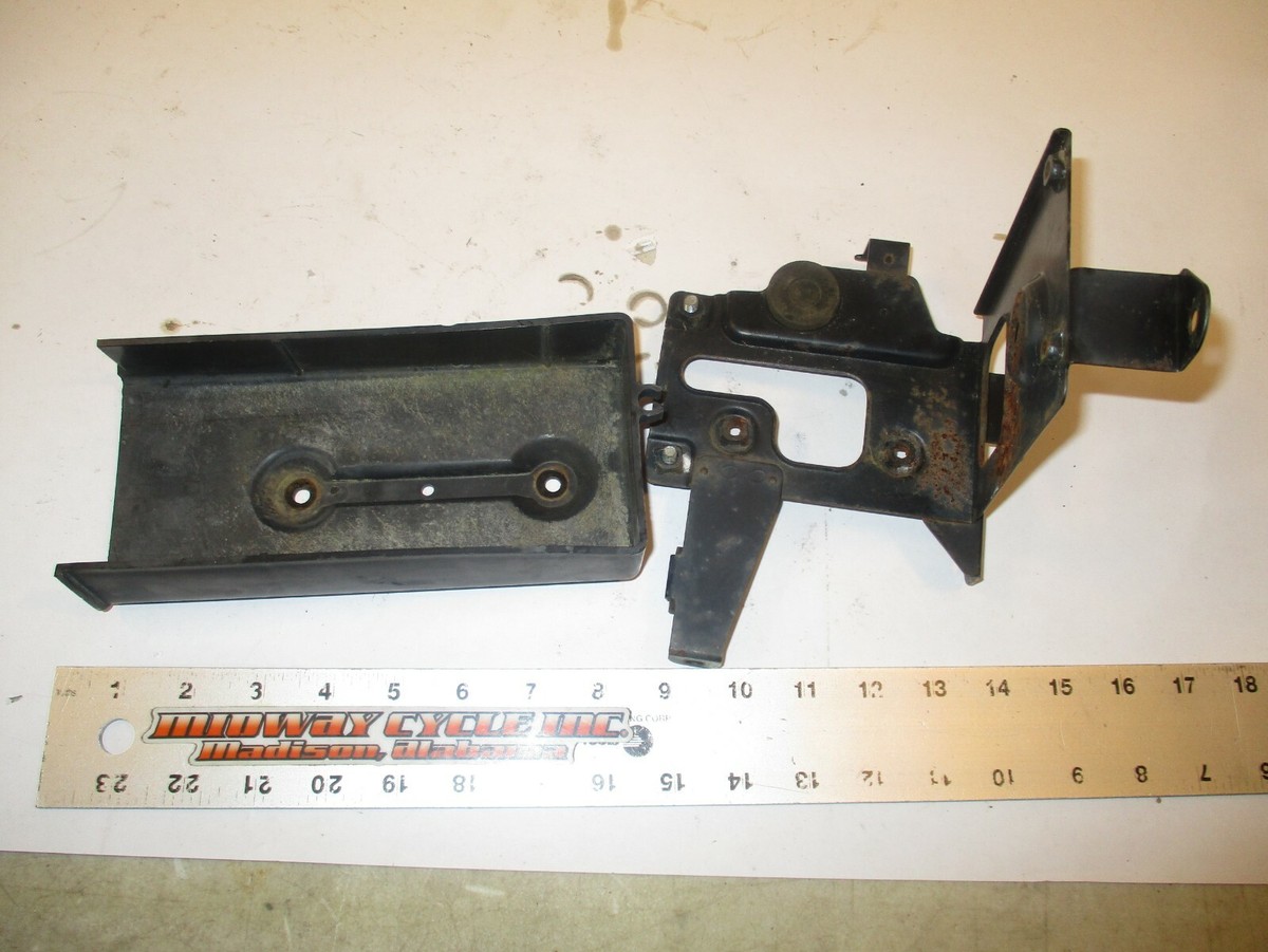 KAWASAKI VN1500 VULCAN BATTERY BRACKET & TRAY VN 1500 32097-1130