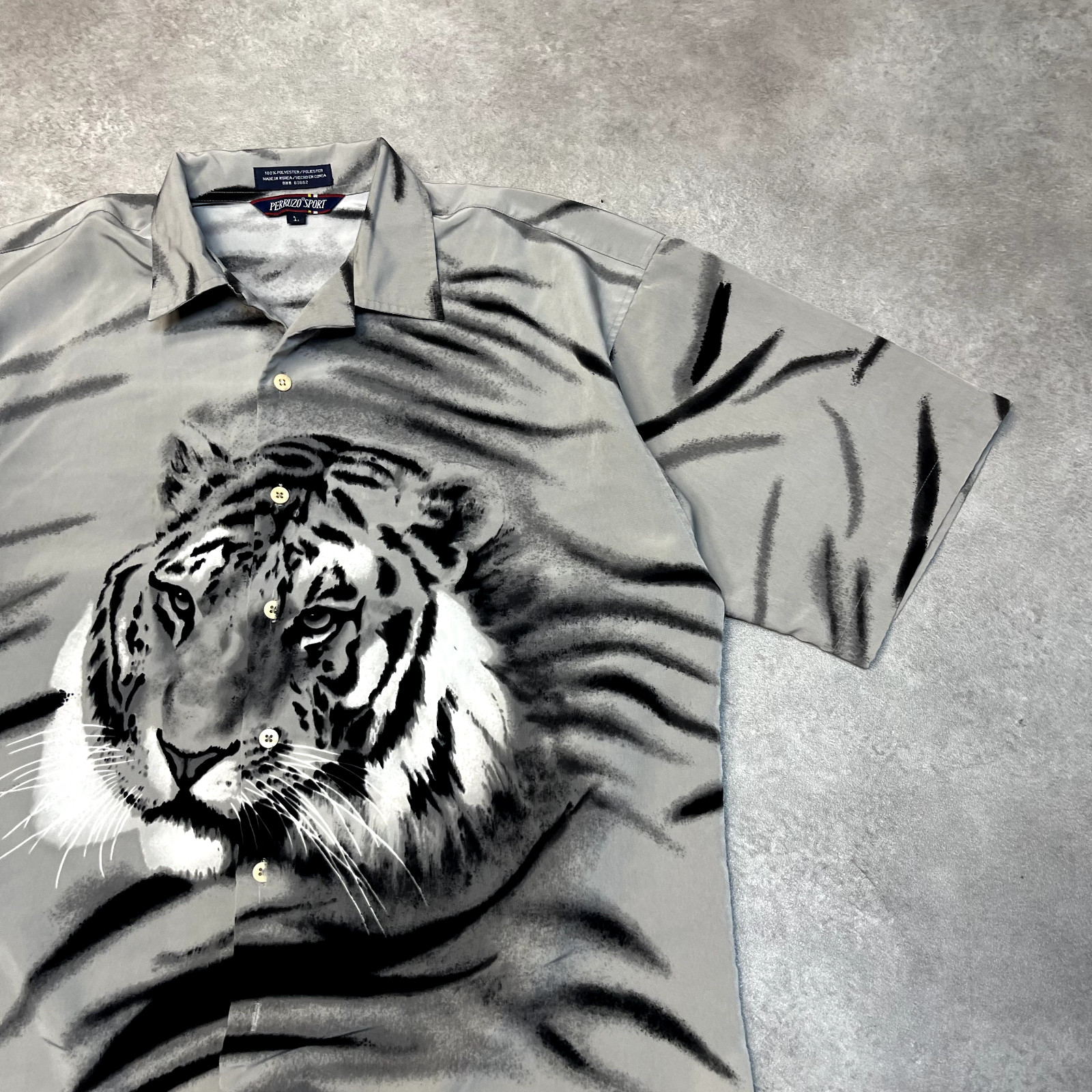 Perruzo Sport Tiger Shirt Mens All Over Print Vintage Button Up Top, Grey, Large image 2