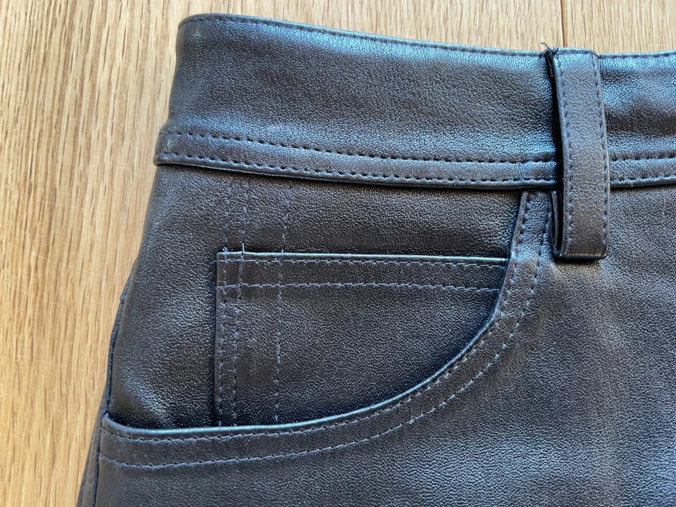 Sexy and all-seasons! Little Helmut Lang leather shorts, XS - Image 4 of 4