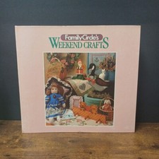 VTG 1991 Family Circle Weekend Crafts 3 Ring Binder  Charts, Patterns, Projects