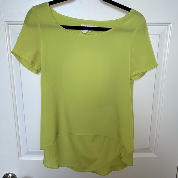 BCBGeneration Open Back Blouse Small Lime Green - image 1