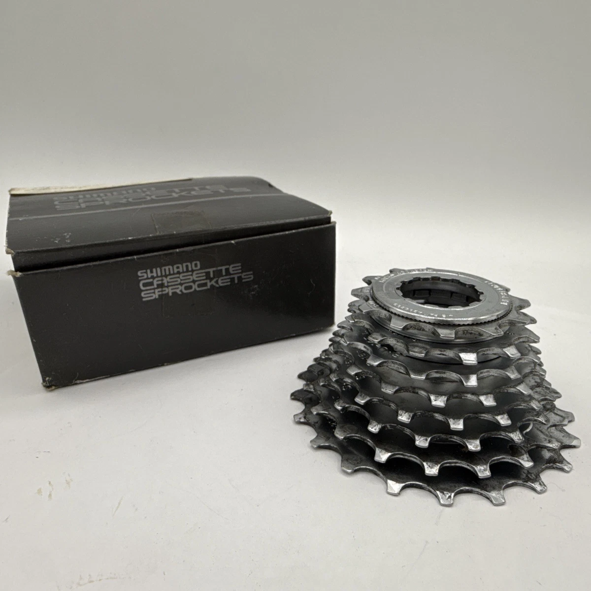 Achetez des Shimano M8200 Deore XT Cassette 10-51T 12V - Argent chez HBS