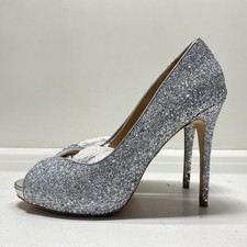 Badgley Mischka Women's Silver Glitter Fabric Peep Toe Heels Size 8M