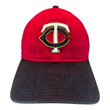 Minnesota Twins Hat Cap 9Twenty Strapback Adjustable New Era Red