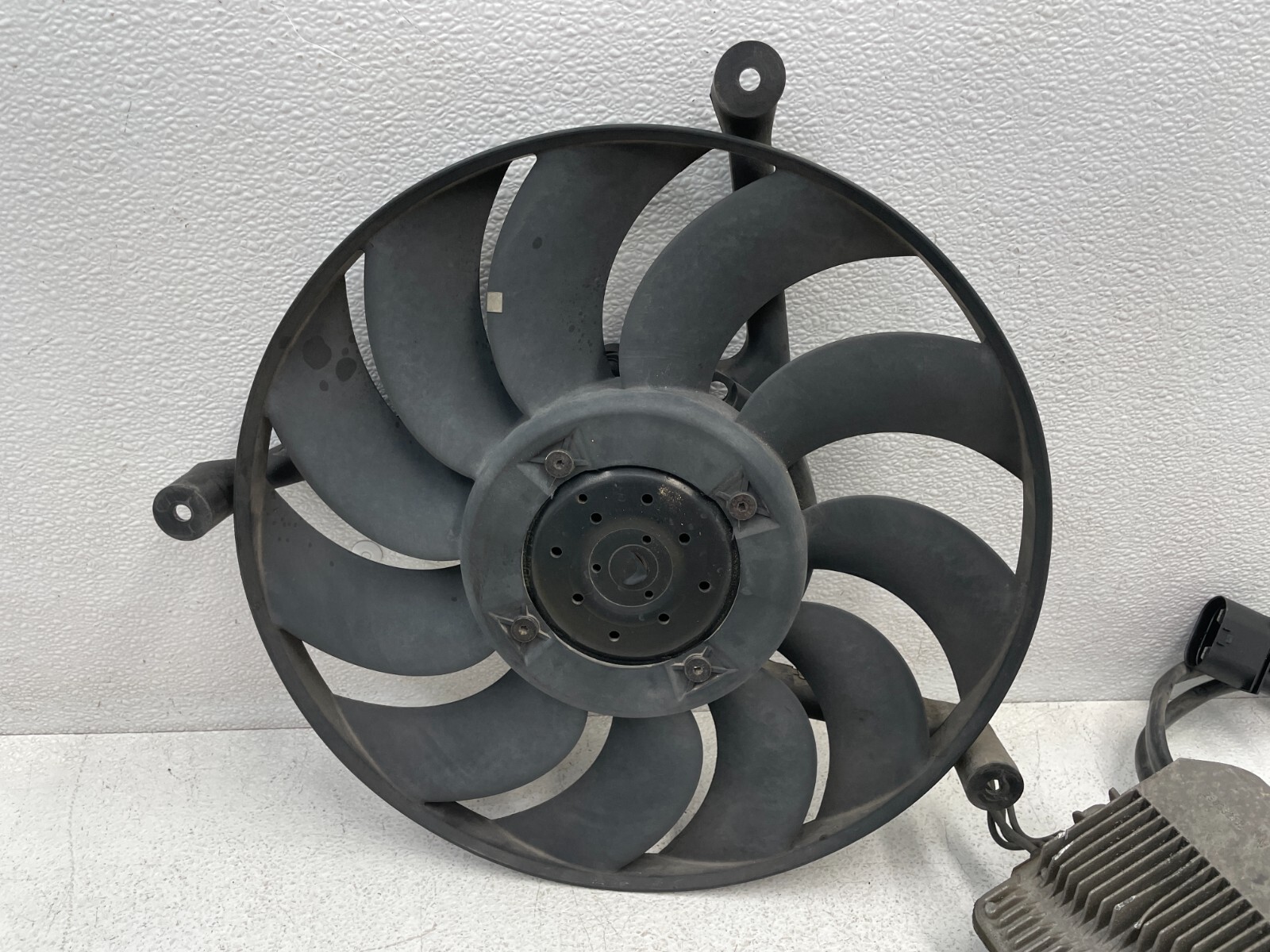 03 04 05 06 07 Bentley Continental GT Radiator Cooling Fan W/Motor 6.0L 1577 OEM