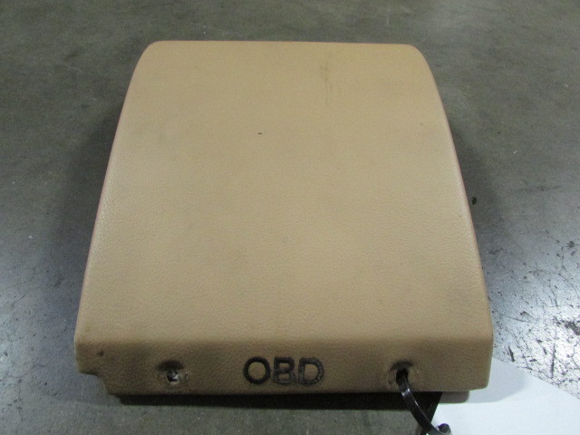 Maserati Quattroporte, LH, Left Lower Fuse Box Trim Panel, Beige, Used 981382705