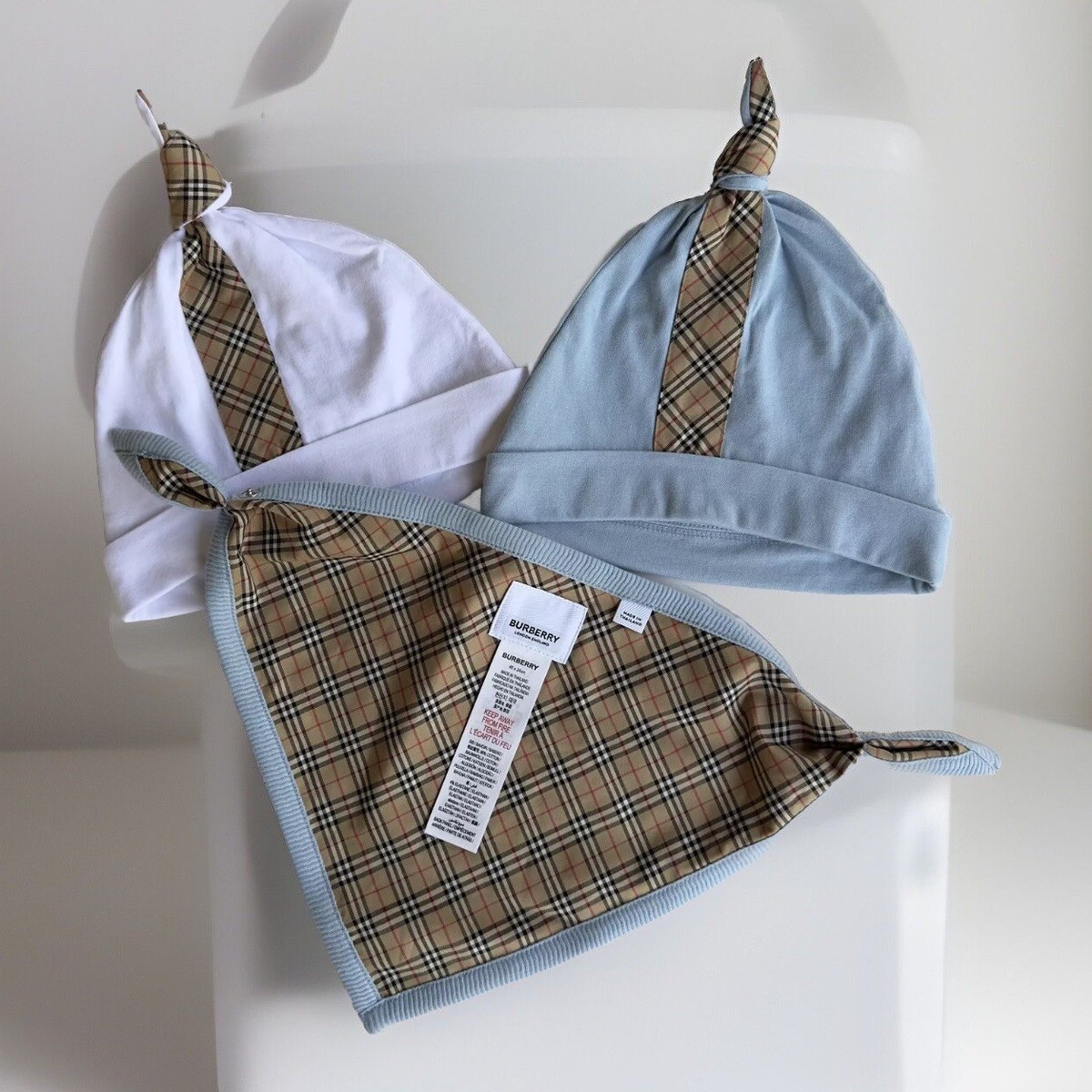 BURBERRY Baby LOT Hat & Bib Set Blue White Mini Check Plaid BURBERRY Baby LOT Hat & Bib Set Blue White Mini Check Plaid