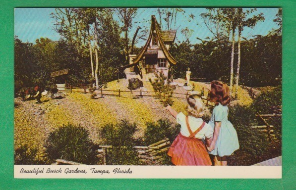 Tampa, Fl/ The Dwarf Village in the Busch Gardens/2 little girls/house/chrome pc