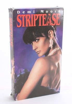 Striptease (1996, VHS)