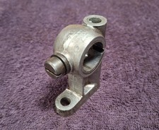 Holden rocker shaft centre support FX FJ FE FC grey motor head valve gear mount 