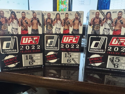 Blaster Box 2022 Panini Donruss UFC card