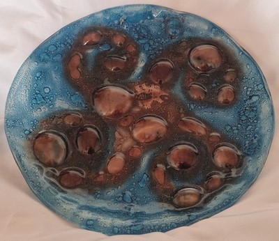 Handgefertigte Vintage verschmolzene Studio Kunst Glas Teller Schale blau & Bronze Blase Textur