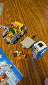 LEGO CITY: Service Truck (60073) COMPLETE With Minifigs and Instructions.