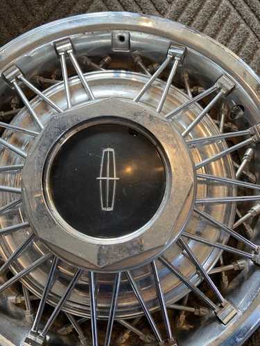 VINTAGE LINCOLN MARK CONTINENTAL TOWN CAR HUBCAP 15" 1975-1981 #(L1) - Picture 3 of 4