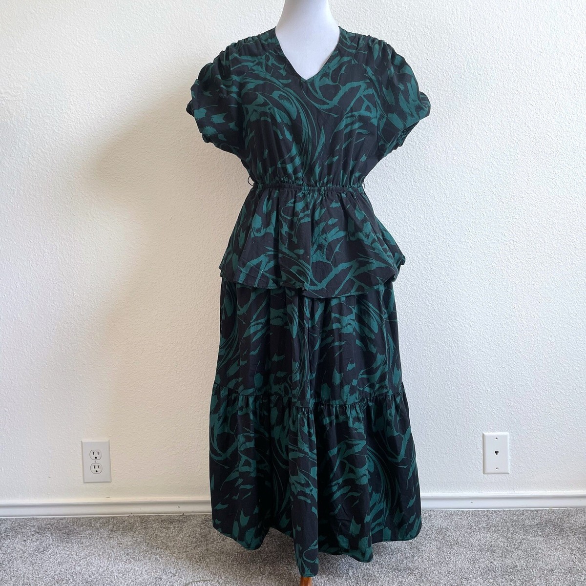 Scoop Cottagecore Midi Dress Womens Medium Green Black Tiered Modest Boho Vneck