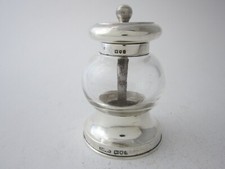 Antico macinapepe vittoriano in argento sterling - 1896 di J. Grinsell & Sons