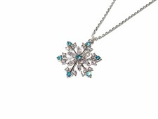 FROZEN ELSA ELEGANT SNOWFLAKE PENDANT NECKLACE INTRICATE DETAILS HIGH QUALITY