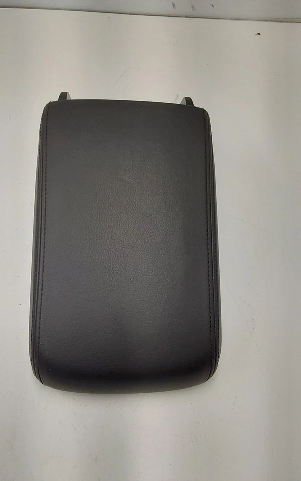 Volkswagen Passat 2018 consola central reposabrazos tapa embellecedor cubierta OEM Foto 2 de 4