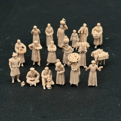 1/72 Scale 17 Figure Resin Set Medieval Arab Civilians Unpainted