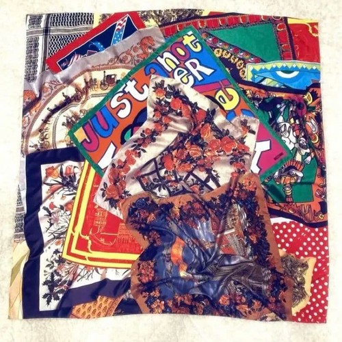 MOSCHINO Women Accessory Vintage Large Scarf Pattern Limited Edition VHTF Popula - Picture 1 of 12