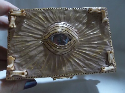 Creepy Eye Wood Trinket Box Real Bones Skull Feet Halloween Oddity Sideshow Gaff