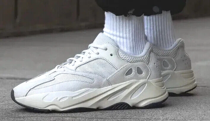 Adidas Yeezy Boost 700 WAVE RUNNER – Vintage Variation