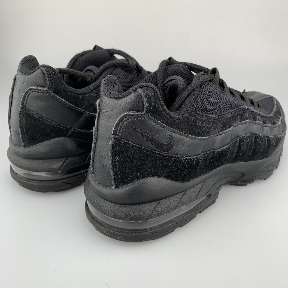 black nike air max size 5.5