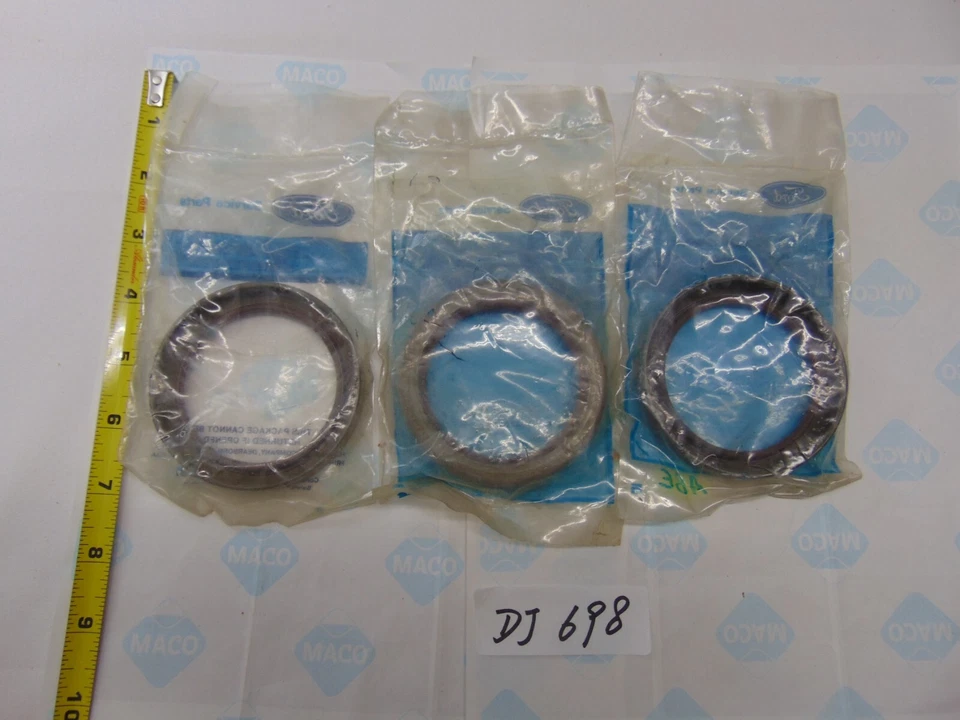 Lot of 3 NOS 1972-1979 FORD F100 F250 F350 4SPD OUTPUT SHAFT SEAL D2TZ-4813-A Foto 3 de 4