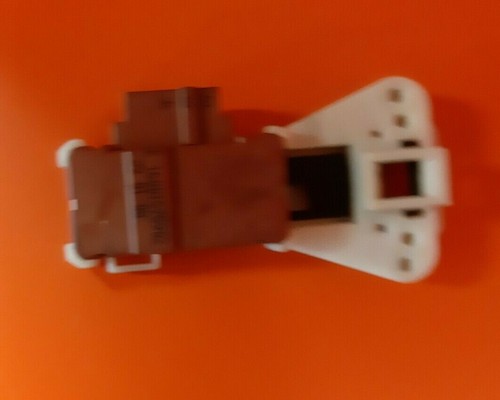 Waschmaschine INDESIT IWB111 UK Türschloss